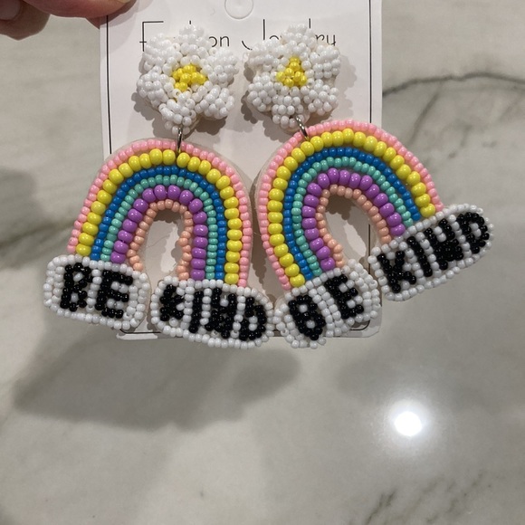 “Be Kind” Rainbow Rice Bead Earrings - New - Picture 3 of 3